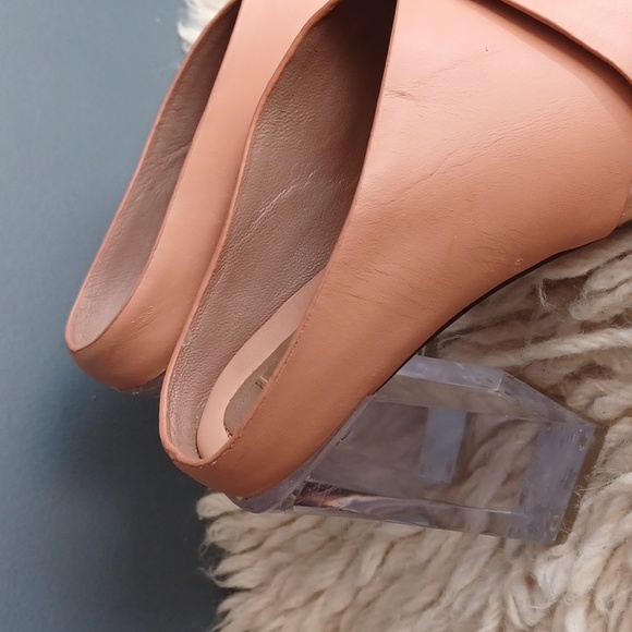 BcbgMaxAzria heels - Picture 3 of 15